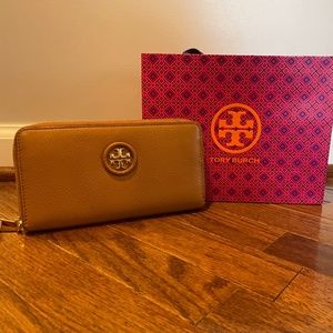 Tory Burch Wallet